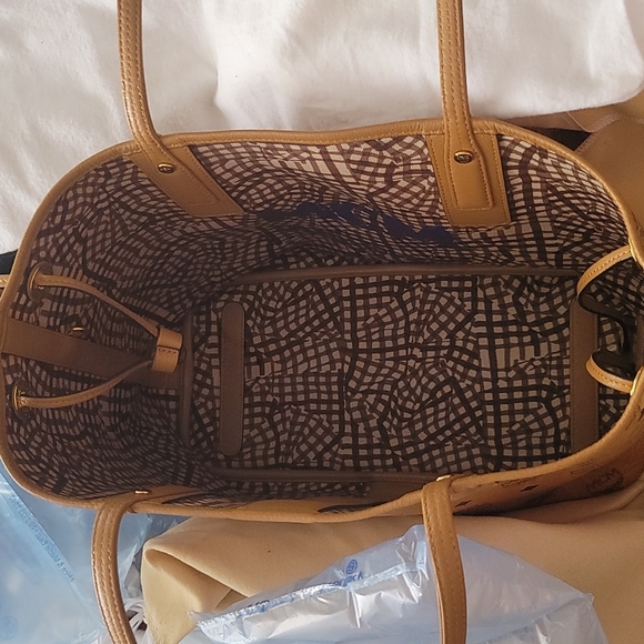 MCM Visetos - Picture 4 of 12